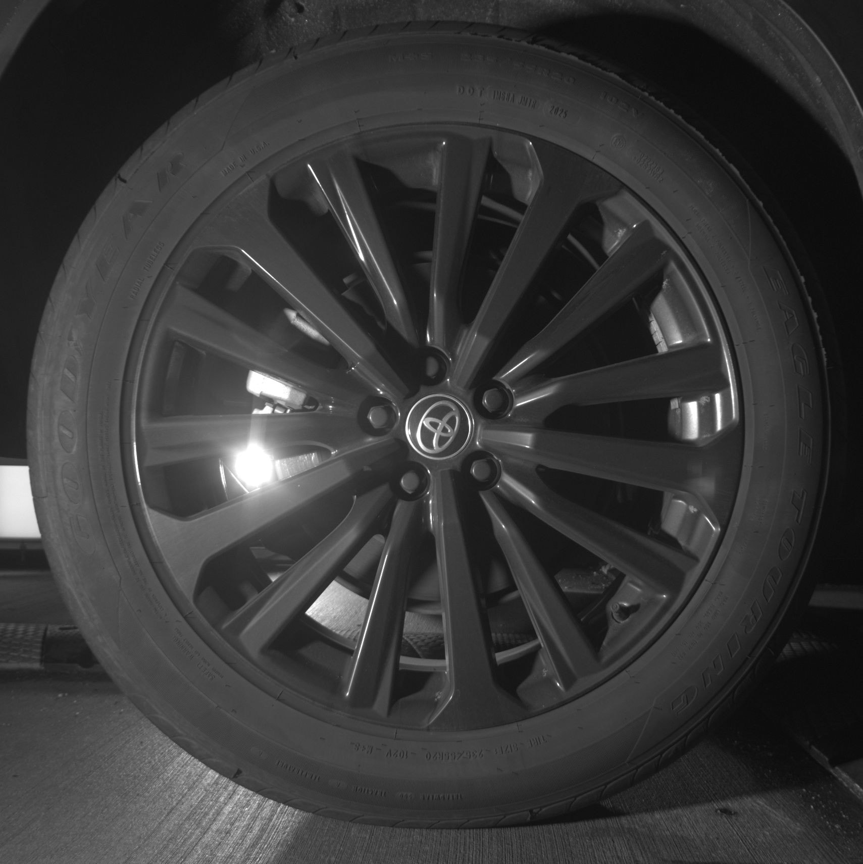 Thumbnail: 2025 Toyota Highlander - 12