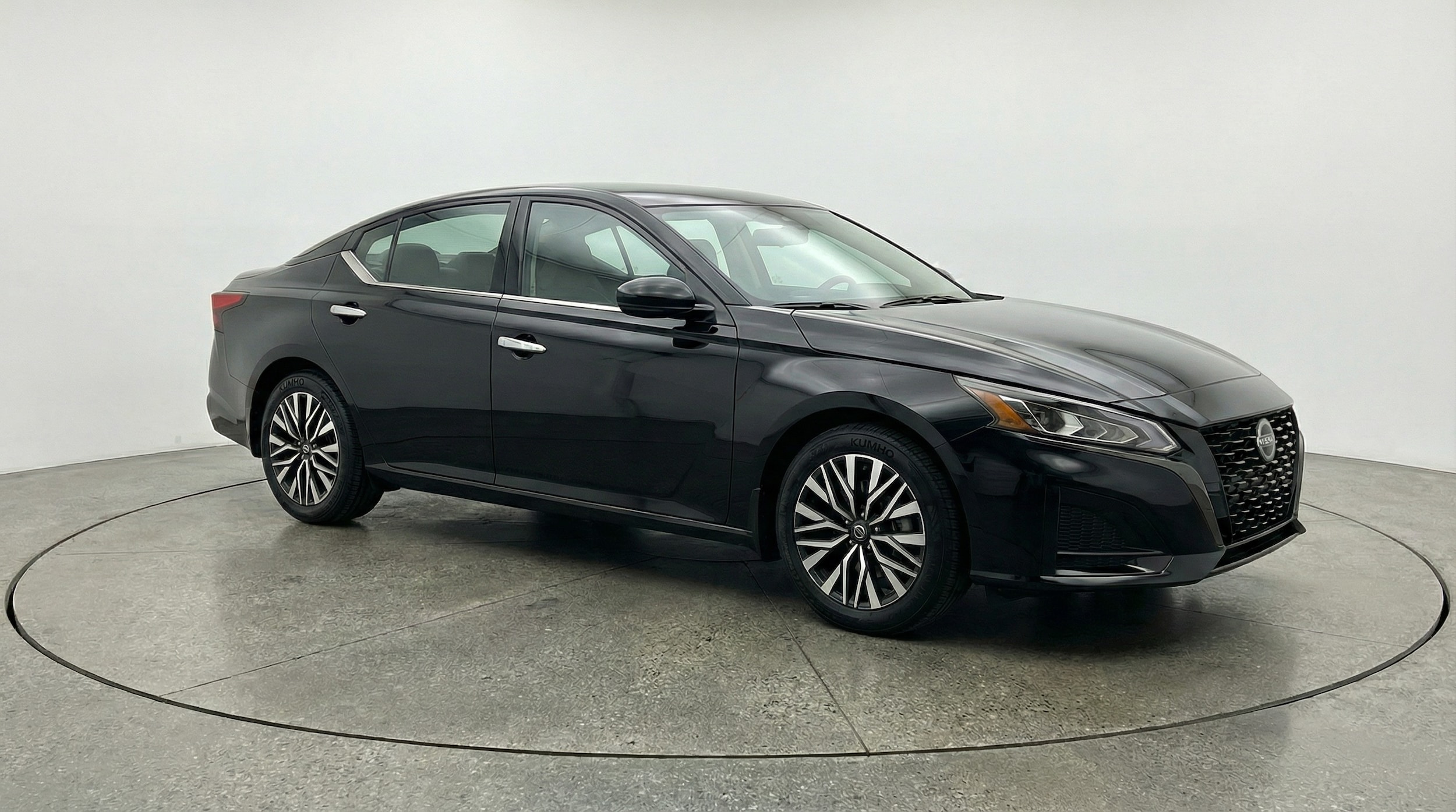 Thumbnail: 2025 Nissan Altima - 1