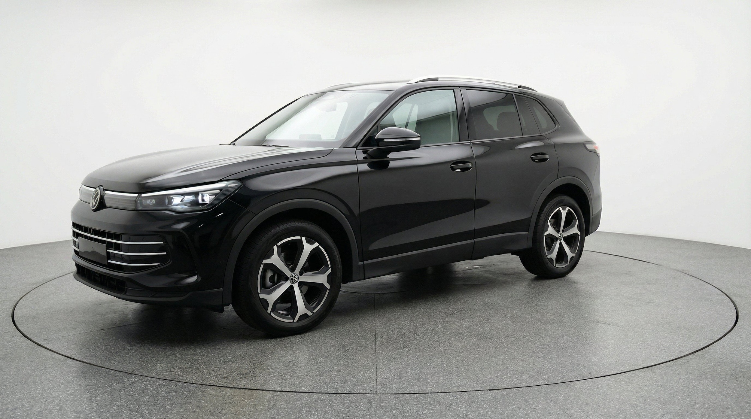 Thumbnail: 2026 Volkswagen Tiguan - 3