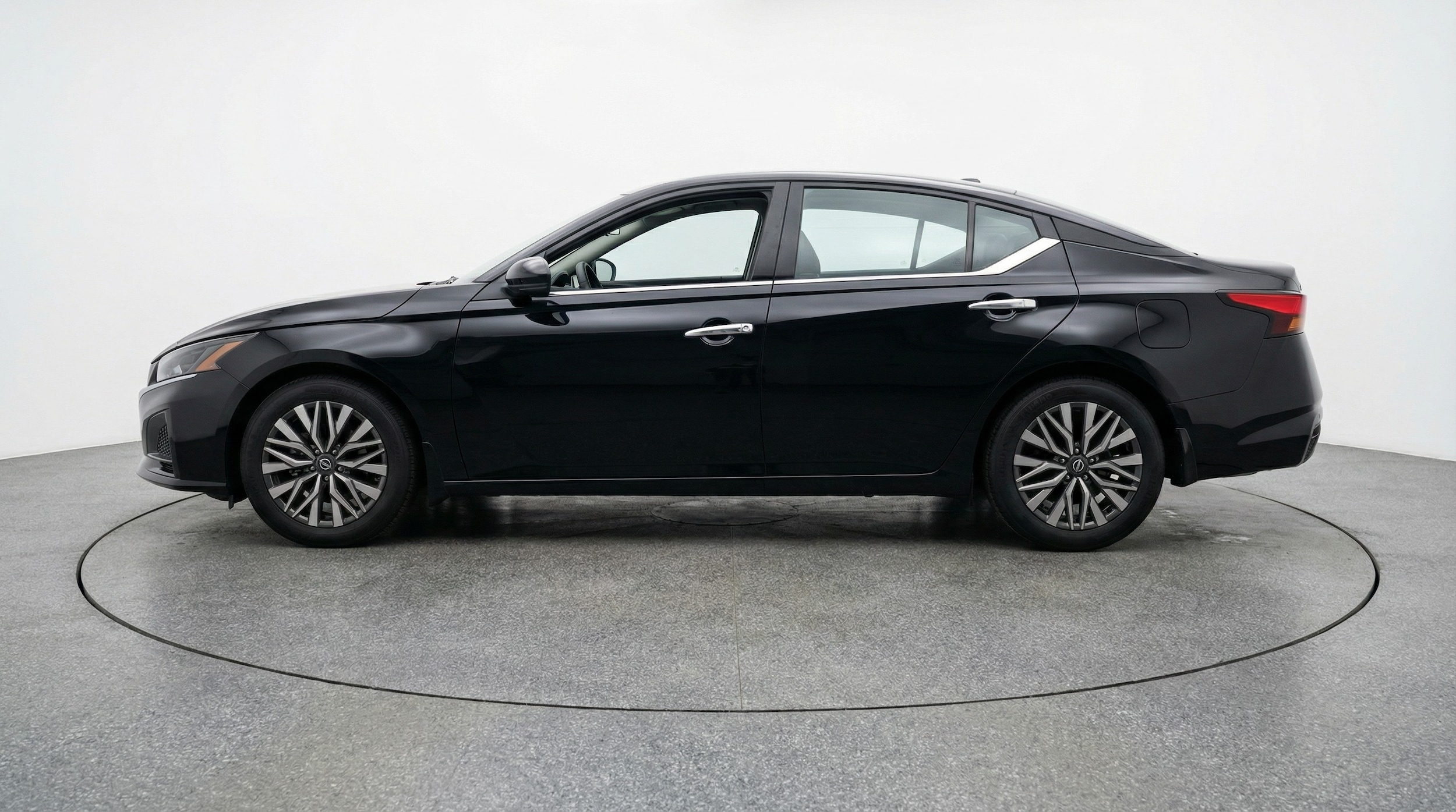 Thumbnail: 2025 Nissan Altima - 4