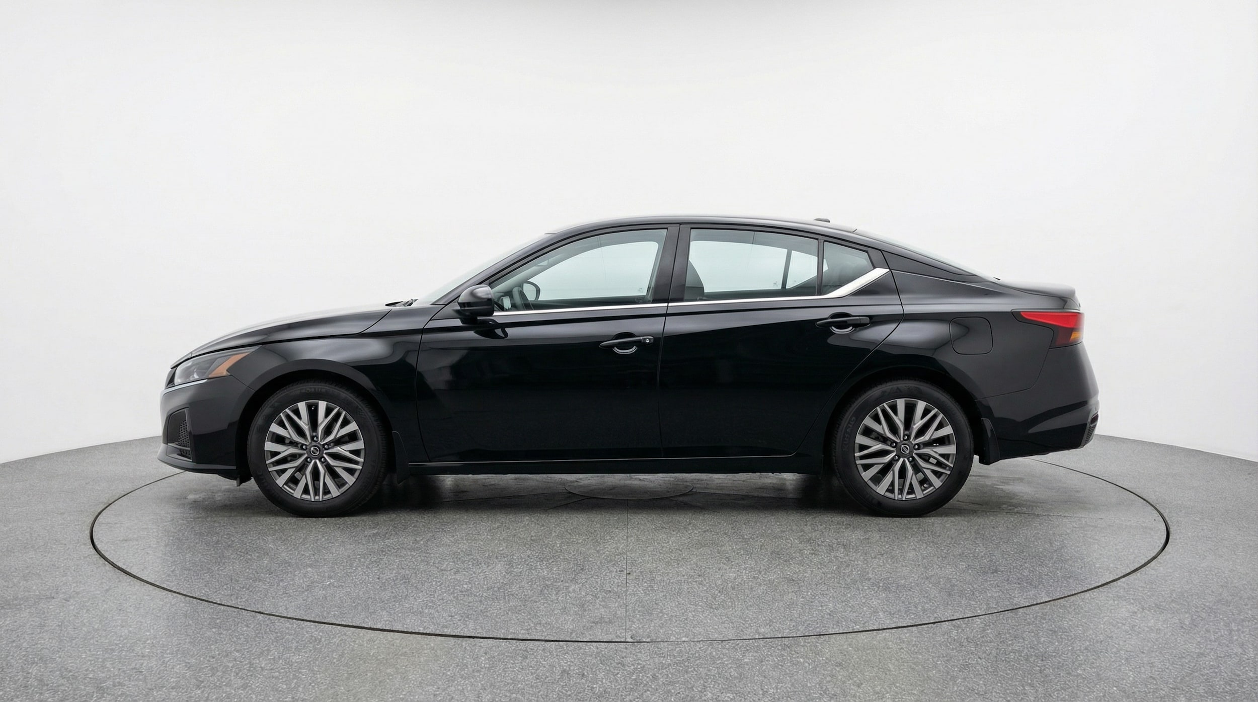 Thumbnail: 2025 Nissan Altima - 4