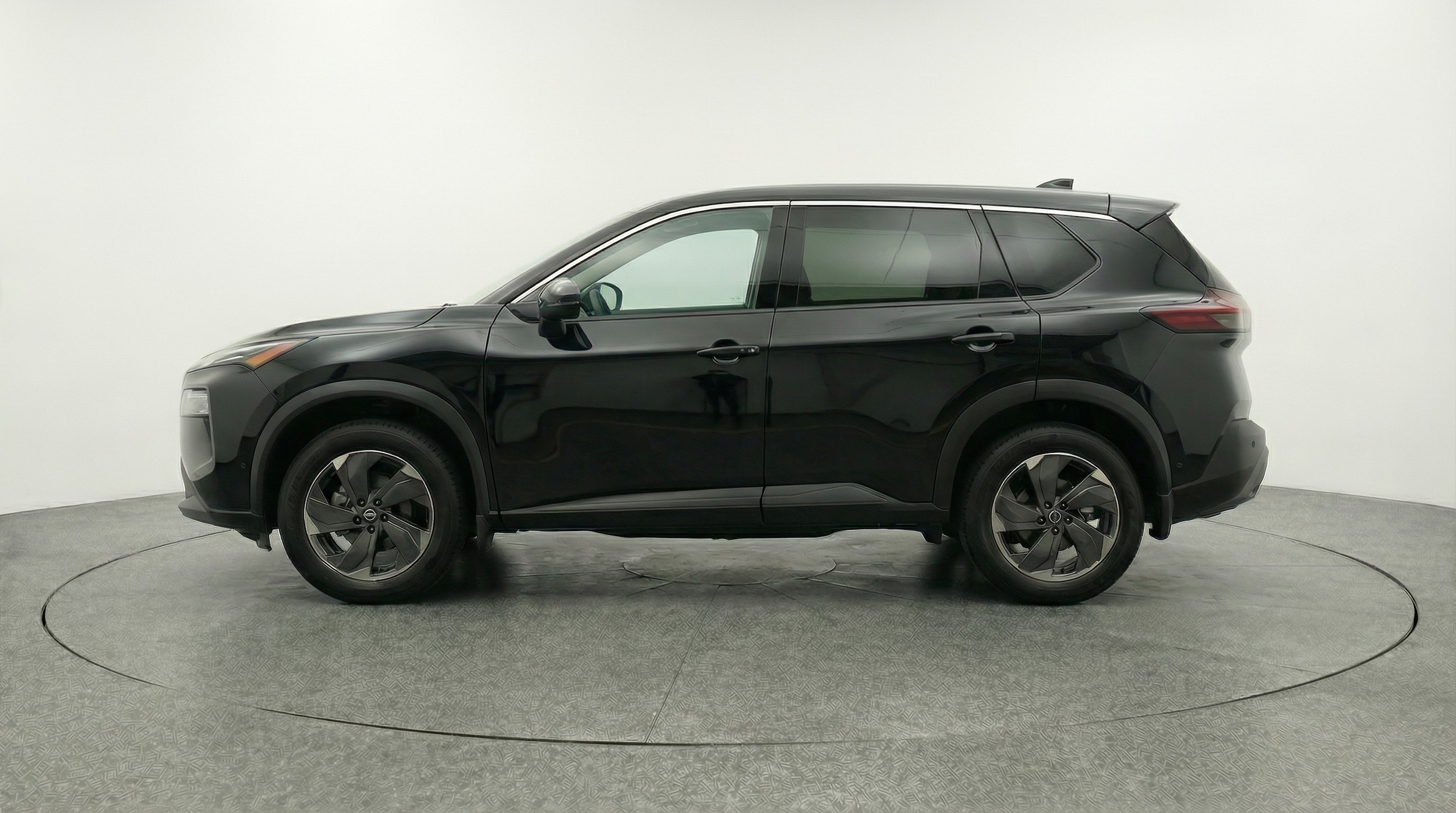 Thumbnail: 2025 Nissan Rogue - 4