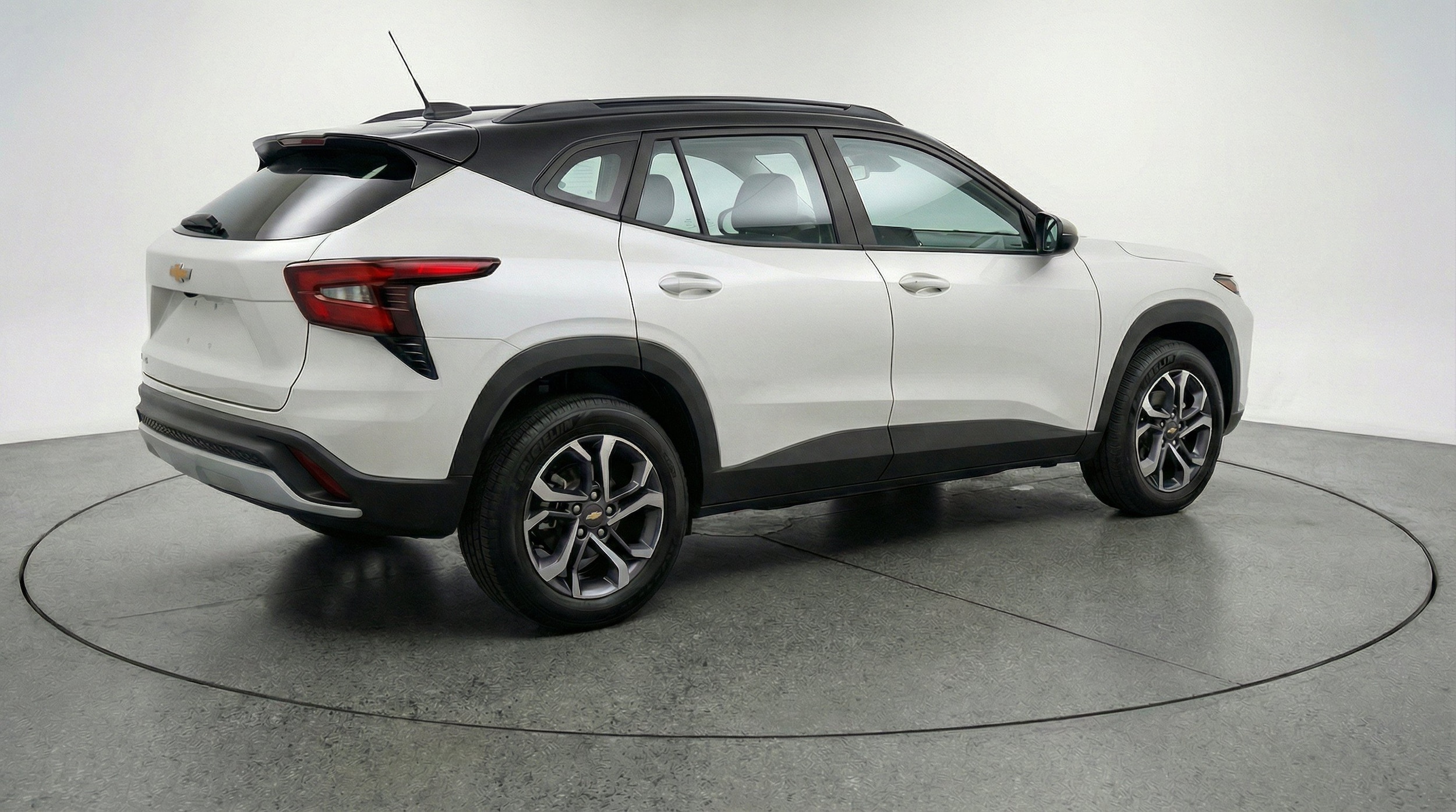 Thumbnail: 2025 Chevrolet Trax - 9