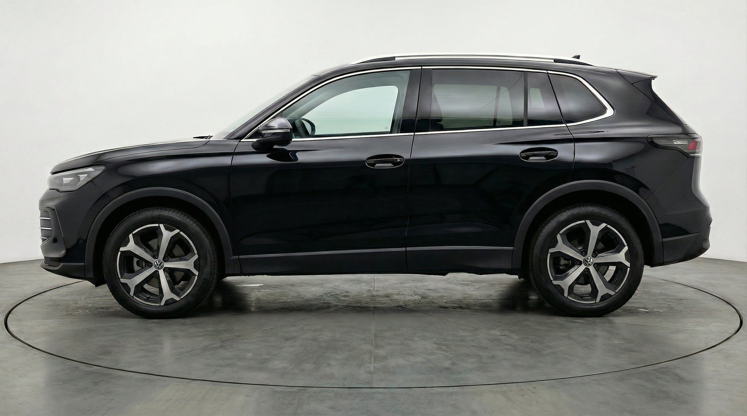 Thumbnail: 2026 Volkswagen Tiguan - 5