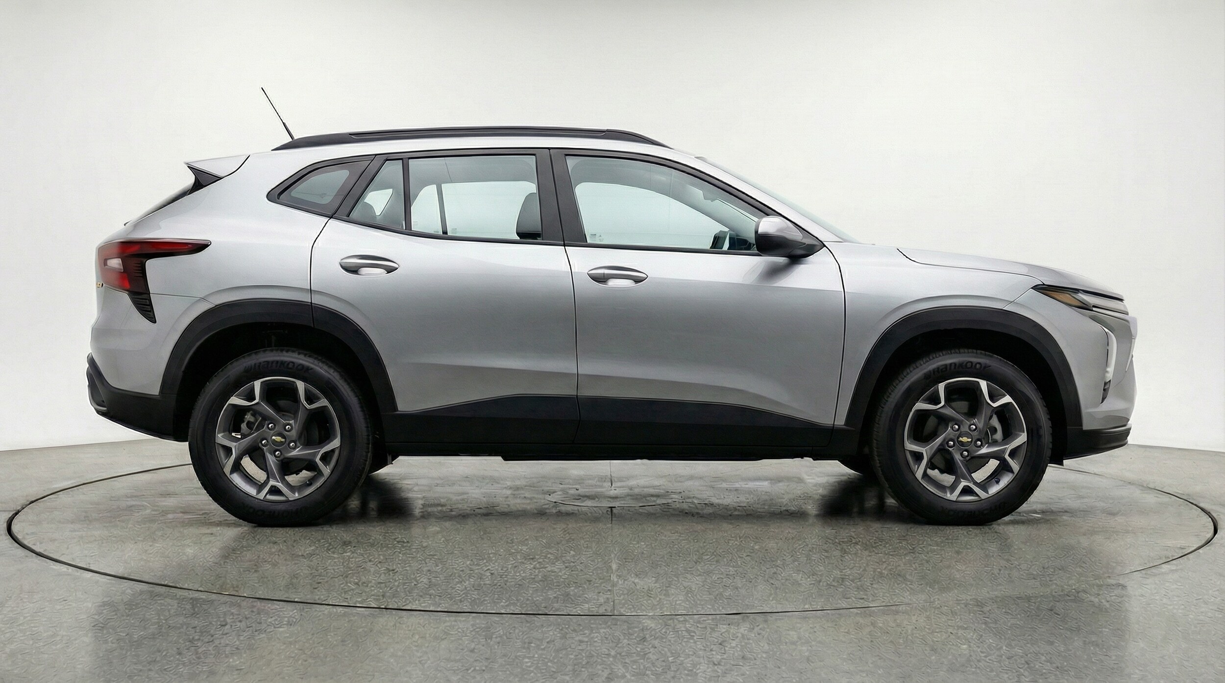 Thumbnail: 2025 Chevrolet Trax - 8