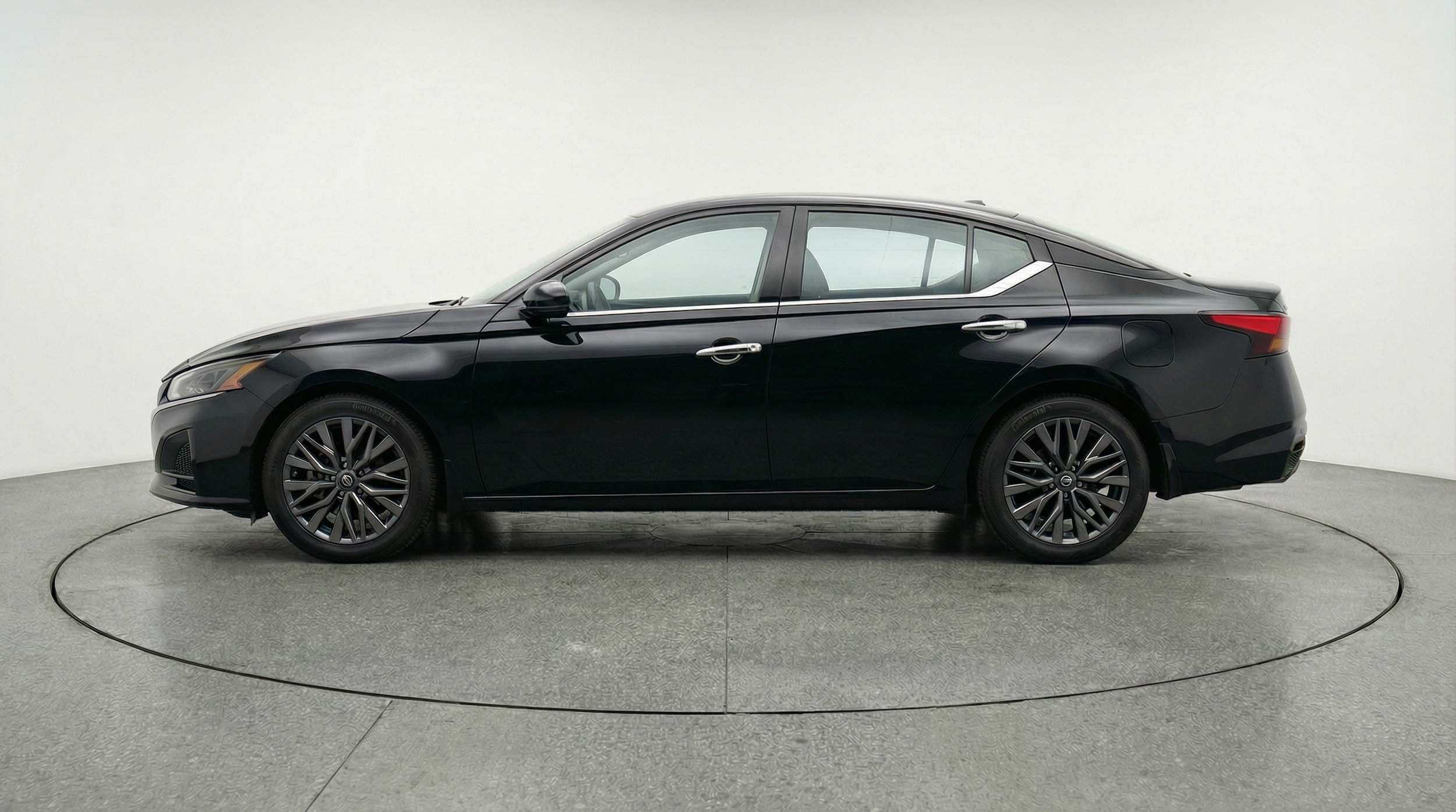 Thumbnail: 2025 Nissan Altima - 4