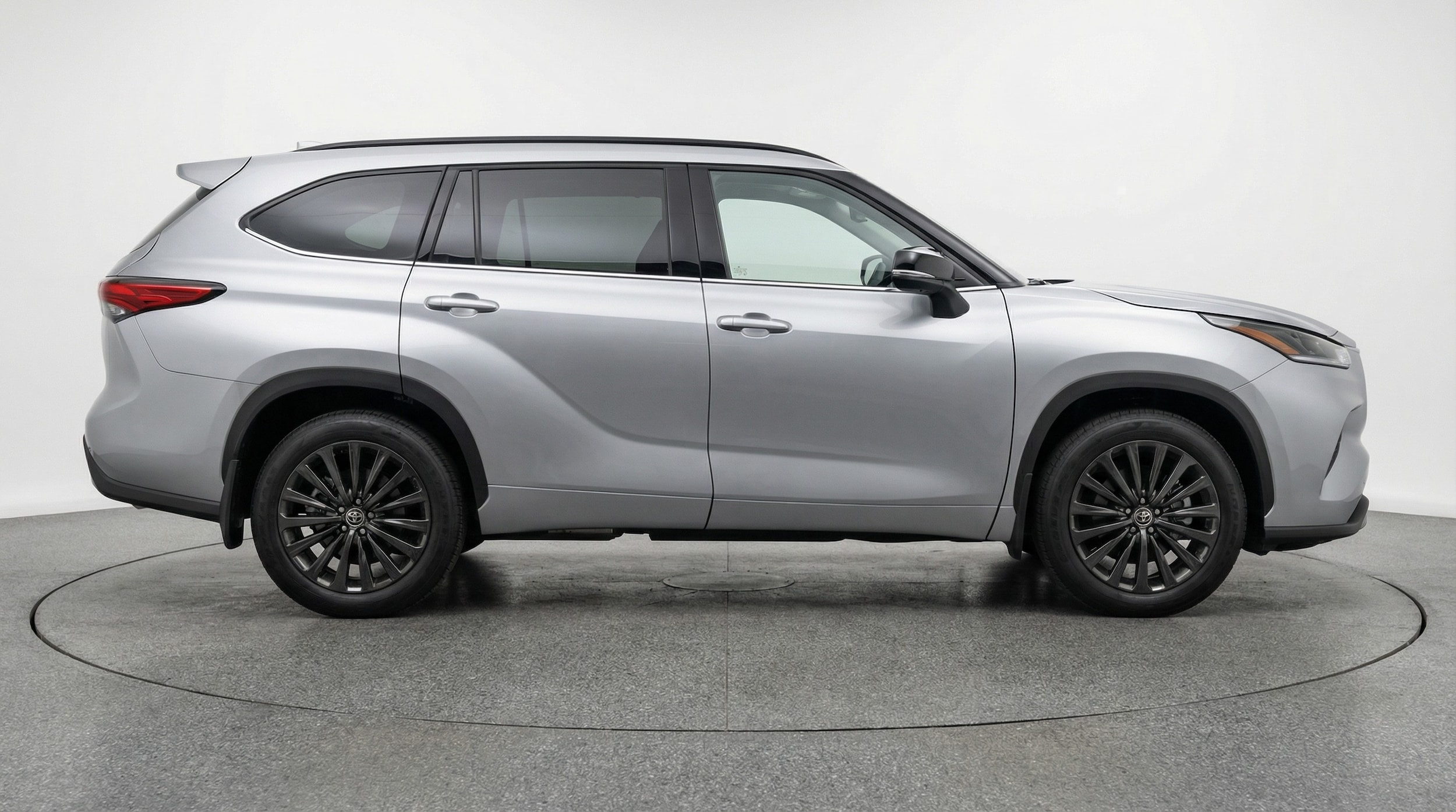 Thumbnail: 2025 Toyota Highlander - 8