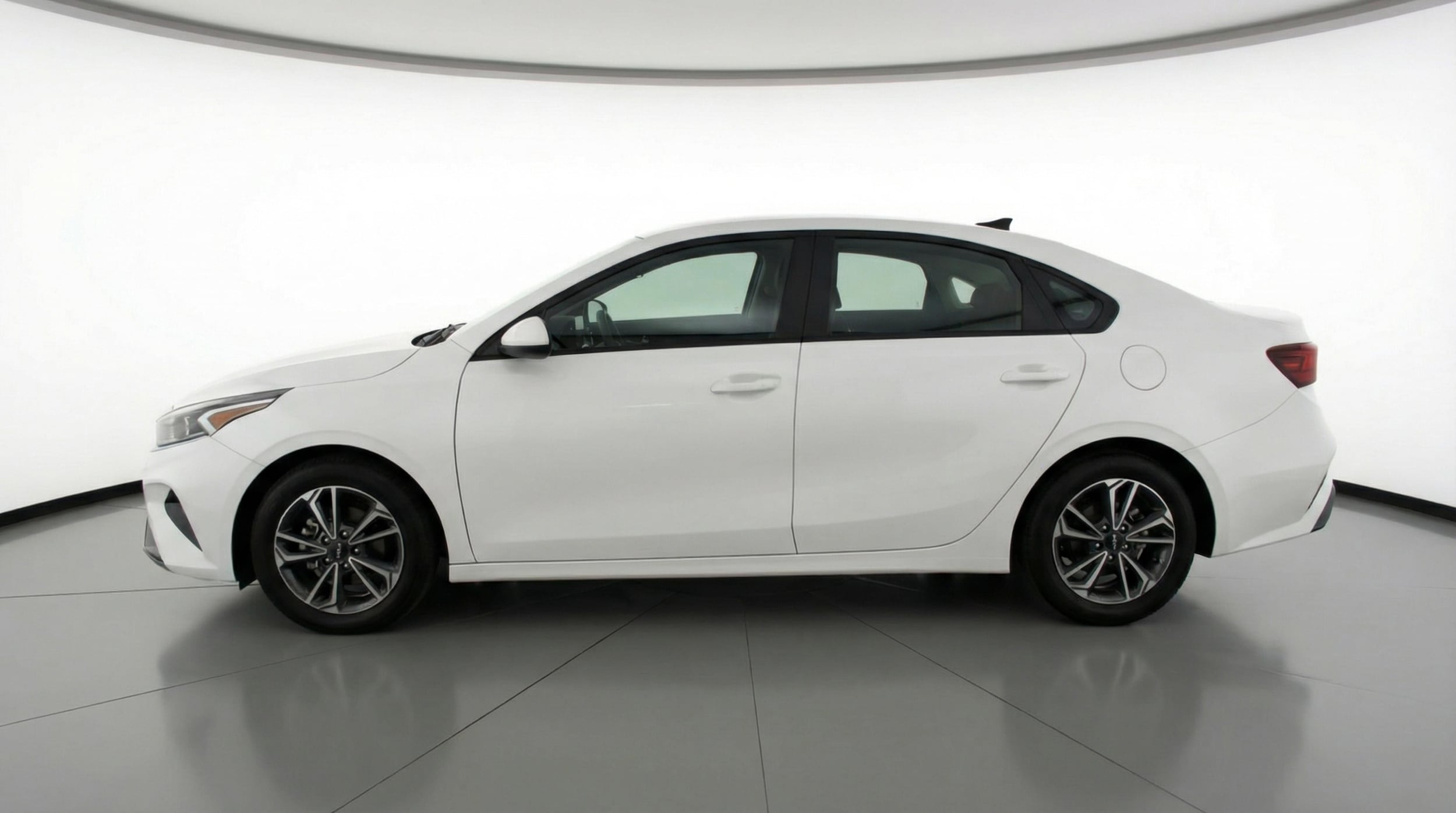 Thumbnail: 2024 Kia Forte - 4