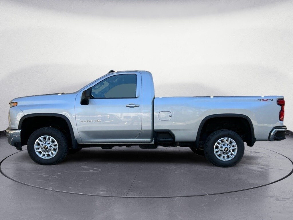 2022 Chevrolet Silverado 2500HD LT photo 2