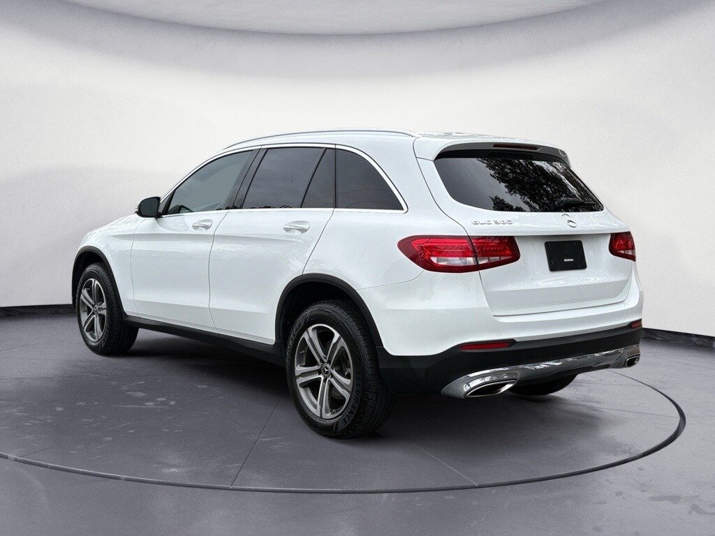 2019 Mercedes Benz GLC 300 photo 3