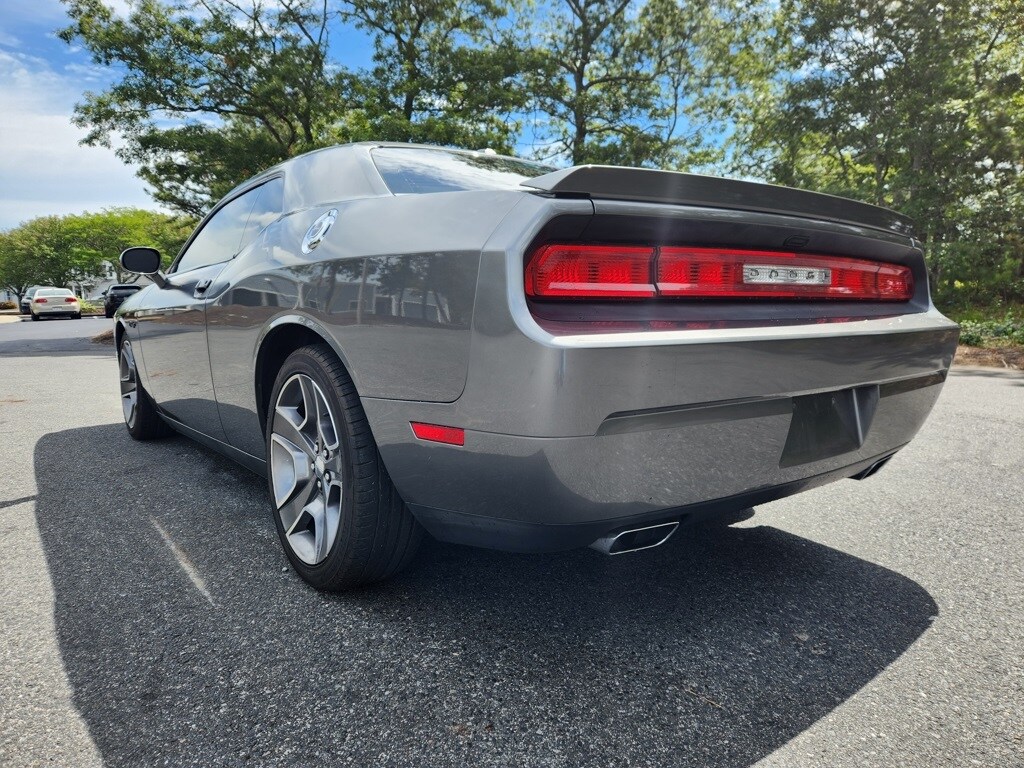 2012 Dodge Challenger R/T photo 3