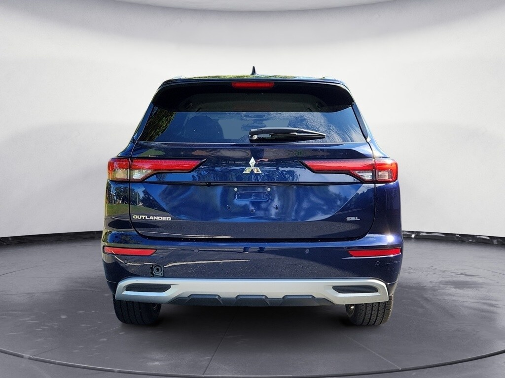 2023 Mitsubishi Outlander SEL photo 4
