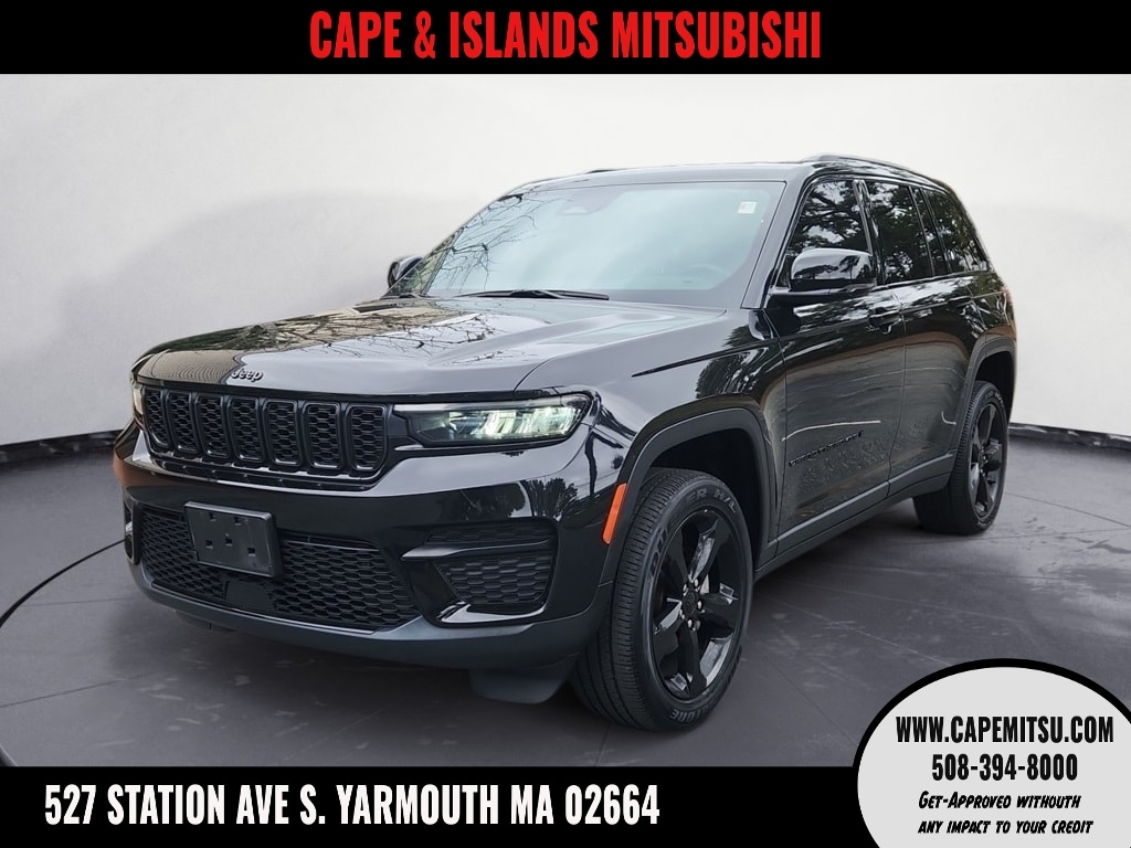 2022 Jeep Grand Cherokee Altitude's photo