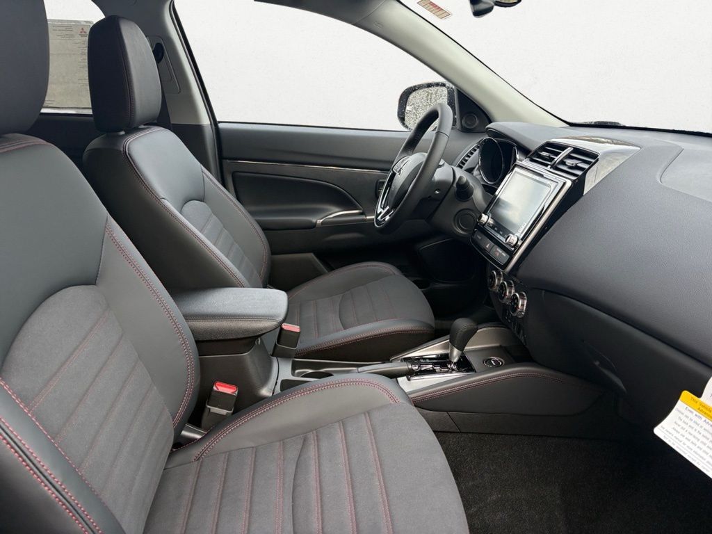 2026 Mitsubishi Outlander Sport SE - Photo 12