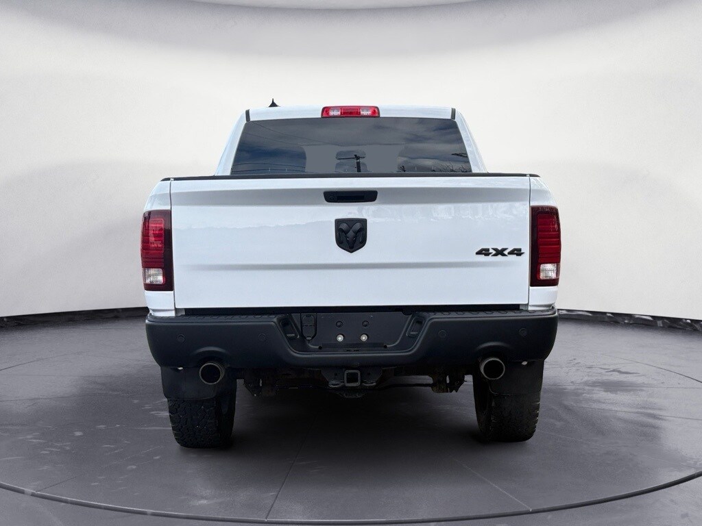 2022 Ram 1500 Classic SLT photo 4