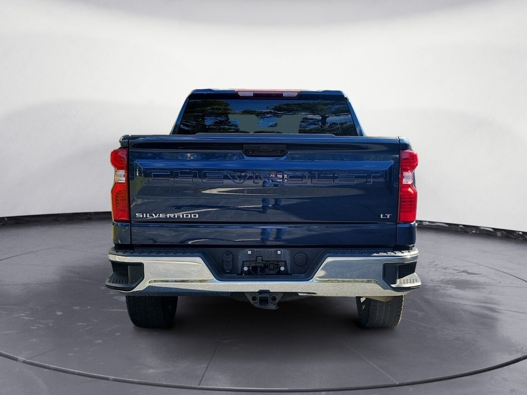 2022 Chevrolet Silverado 1500 LT photo 3