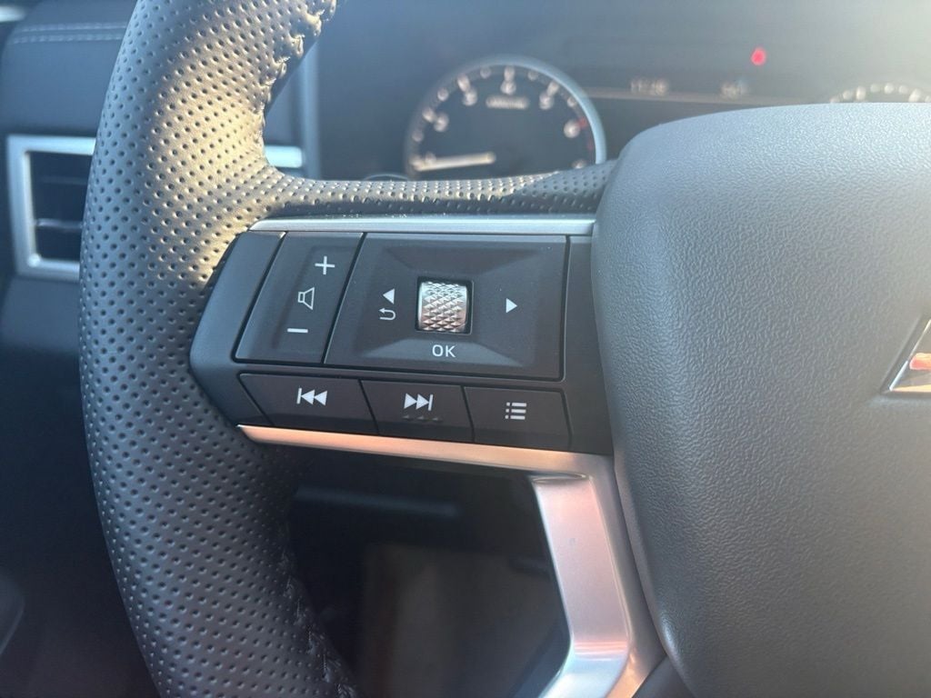 2026 Mitsubishi Outlander SE - Photo 15