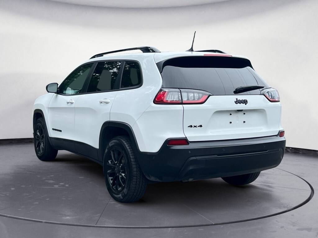 2023 Jeep Cherokee Altitude Lux photo 3