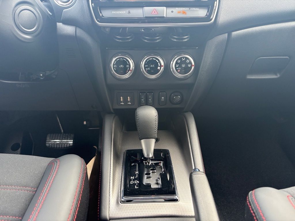 2026 Mitsubishi Outlander Sport SE - Photo 18
