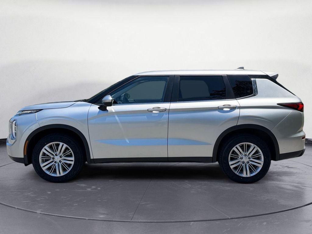 Used 2022 Mitsubishi Outlander ES with VIN JA4J4TA82NZ014686 for sale in Yarmouth, MA