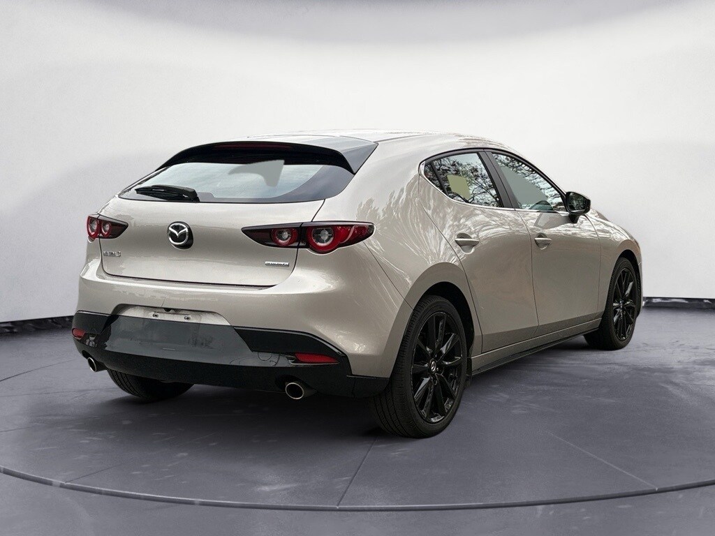 2025 Mazda Mazda3 Hatchback 2.5 Select Sport photo 4