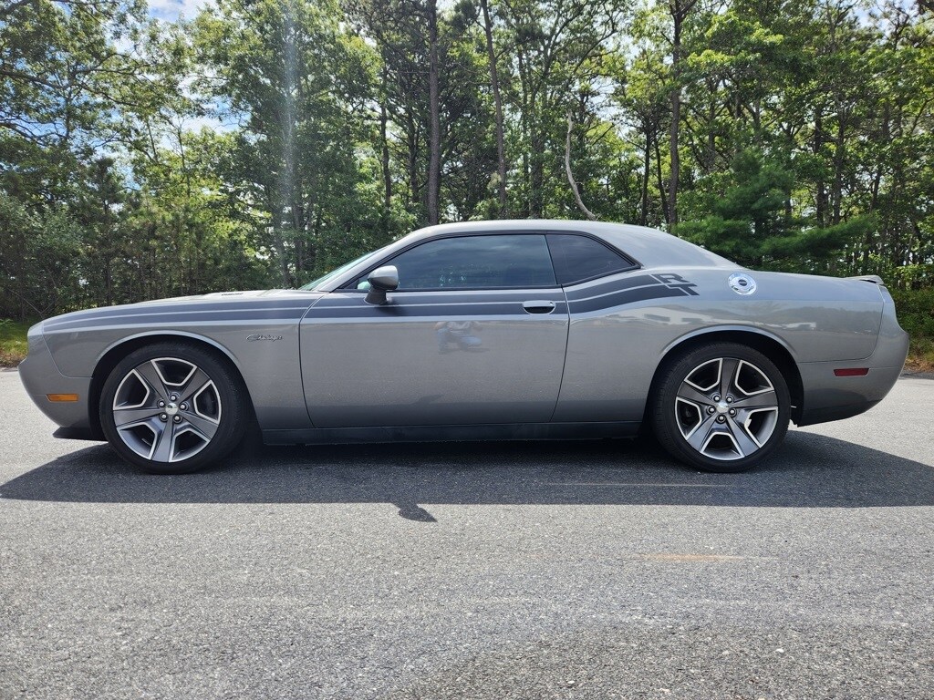 2012 Dodge Challenger R/T photo 2