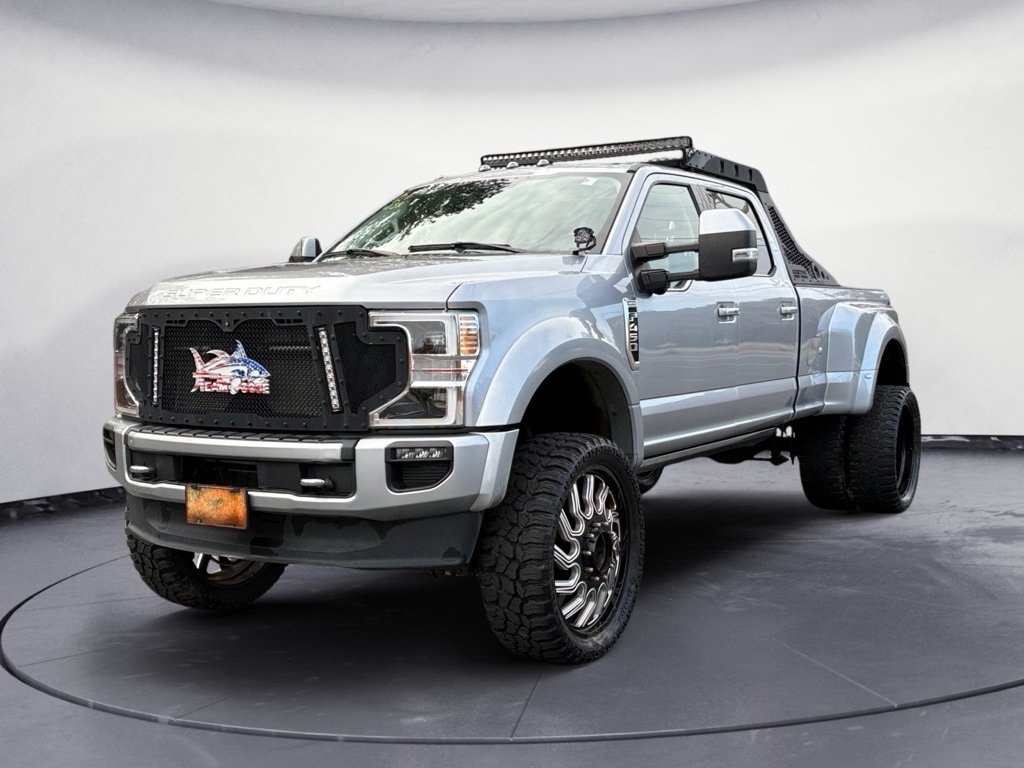 2021 Ford F-450 Super Duty Limited's photo