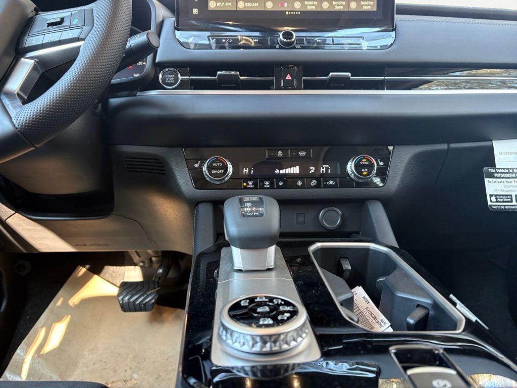 2026 Mitsubishi Outlander SE - Photo 17