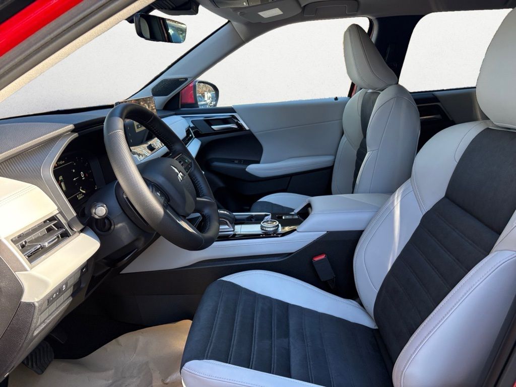2026 Mitsubishi Outlander SE - Photo 10