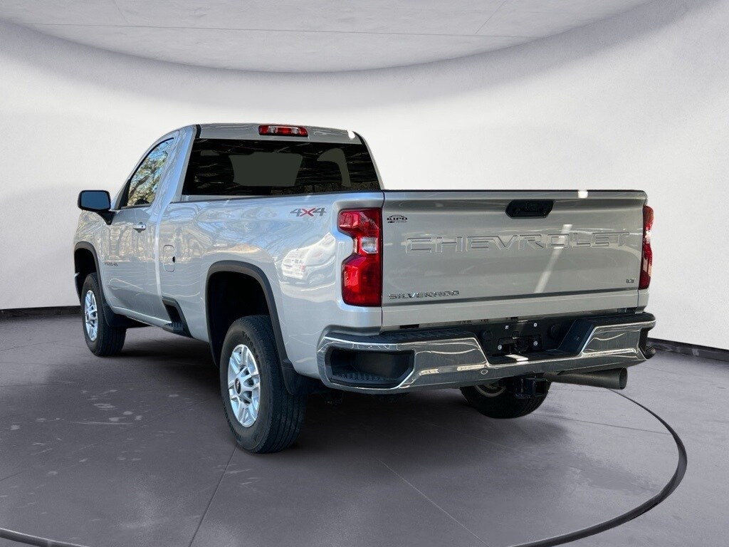 2022 Chevrolet Silverado 2500HD LT photo 3