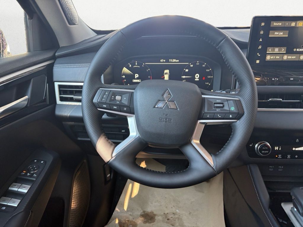 2026 Mitsubishi Outlander SE - Photo 13