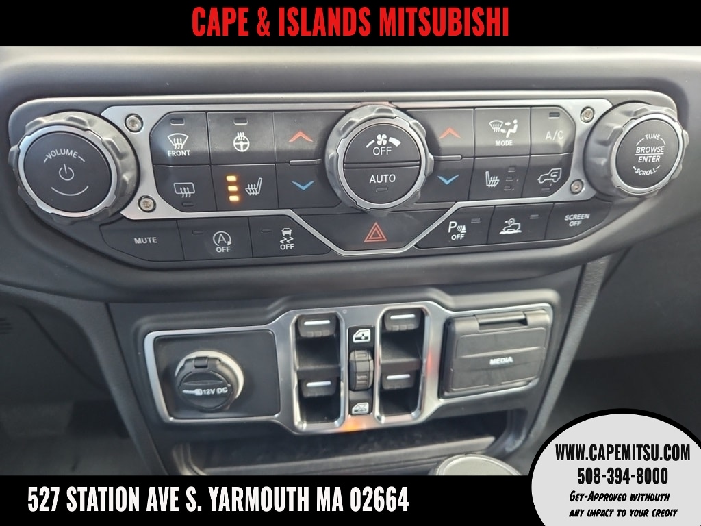 2021 Jeep Gladiator Overland's photo