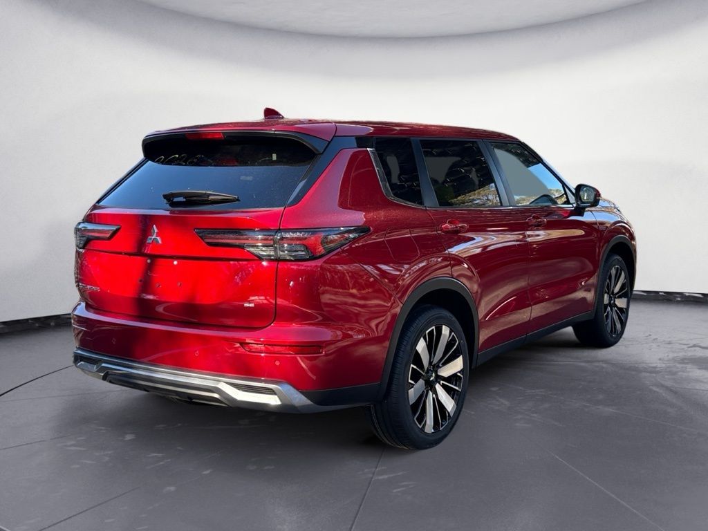 2026 Mitsubishi Outlander SE - Photo 5