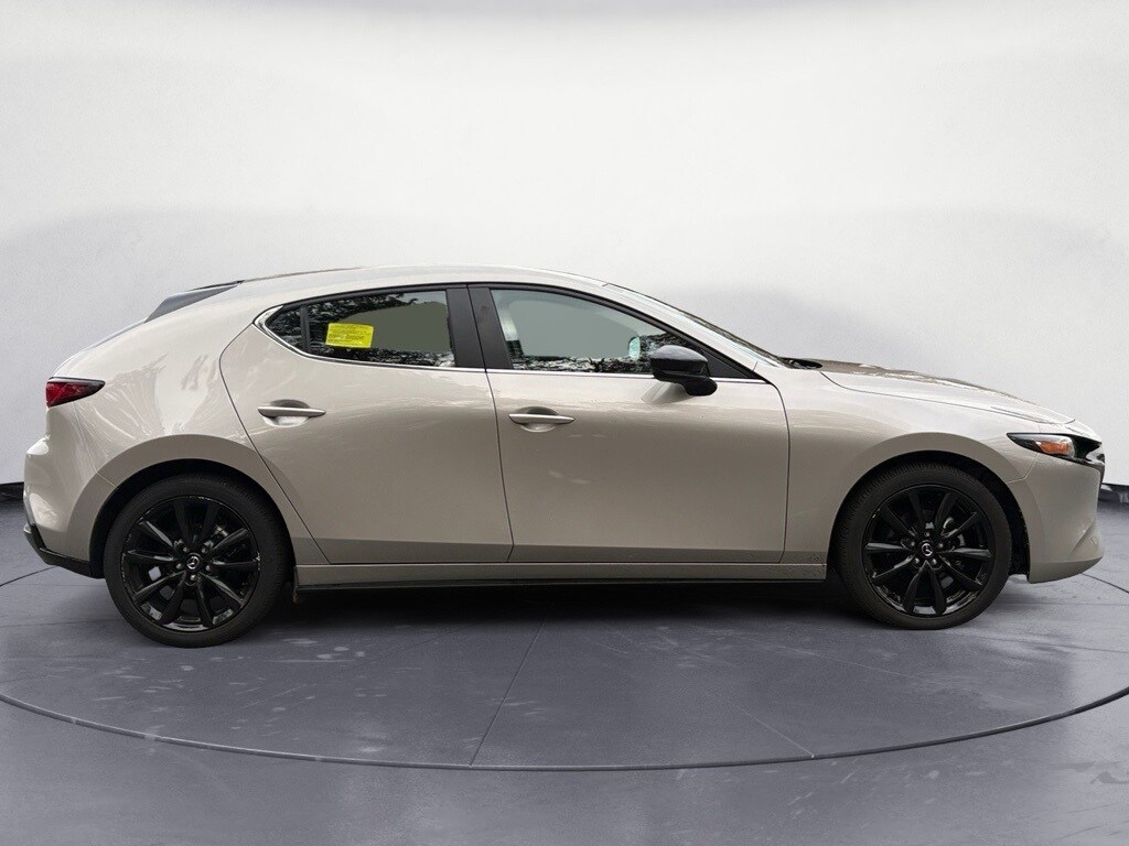 2025 Mazda Mazda3 Hatchback 2.5 Select Sport photo 3