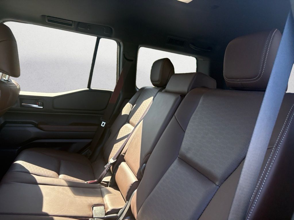 2025 Toyota Land Cruiser Land Cruiser 1958 - Photo 10