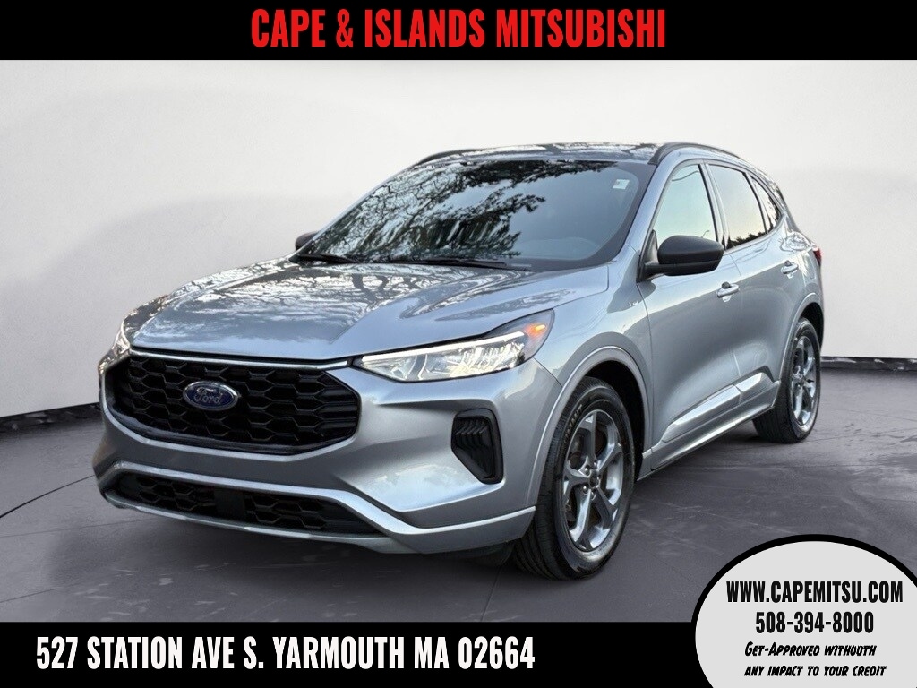 2023 Ford Escape ST-Line's photo