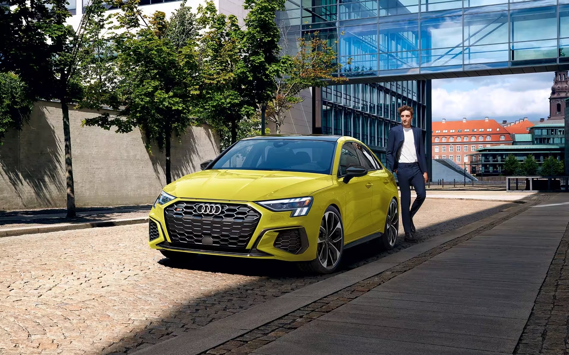 https://pictures.dealer.com/c/capilanoaudi/1213/64e88586ea0ac841efe4e898d96a2e70x.jpg