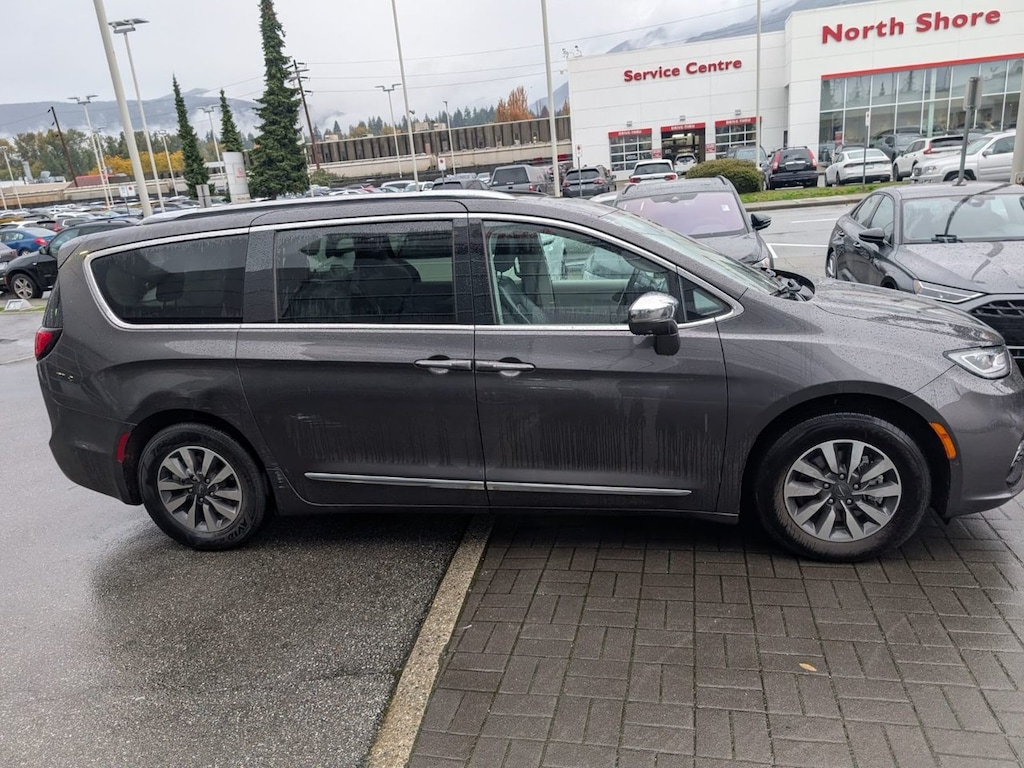 Used 2021 Chrysler  Limited Rare Unit!! No Accidents!! Low KM!!! Limited 2WD