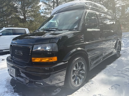 2025 GMC Savana Cargo Work Van Van