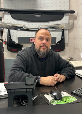 Staff member Bill from 452ee4eb65ed