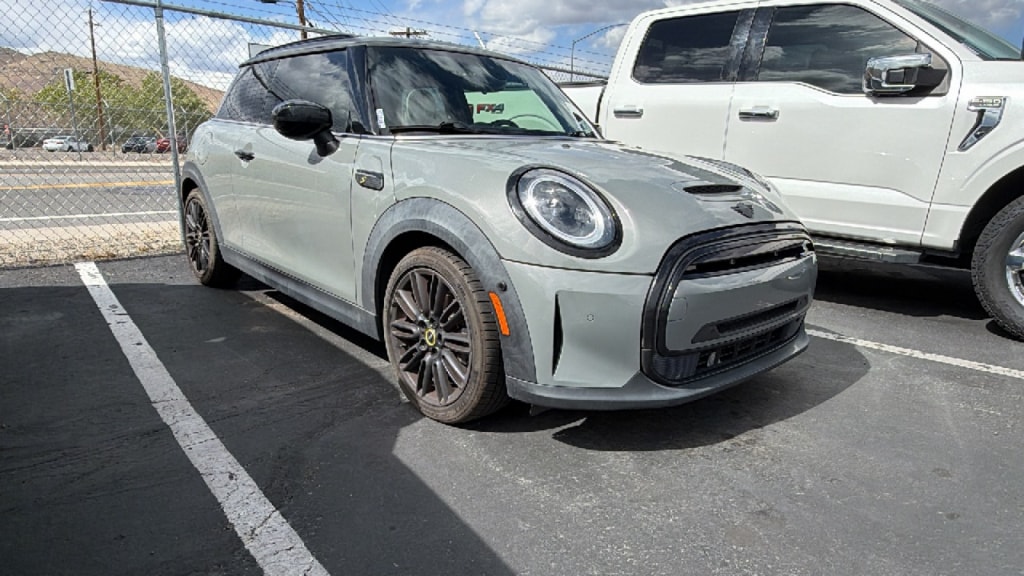 2022 MINI Hardtop 2 Door SE