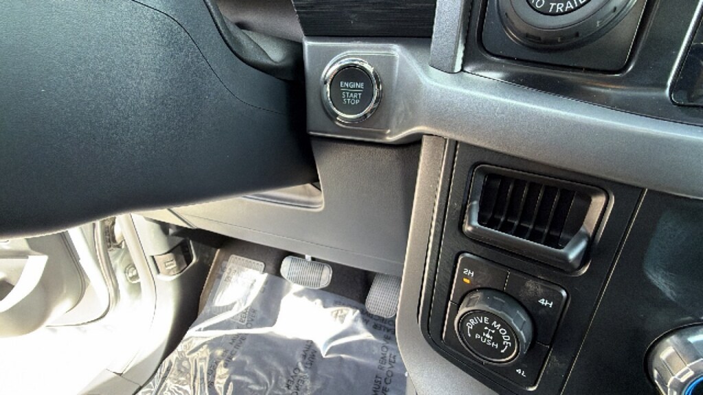 2026 Ford F-150 XLT - Photo 17