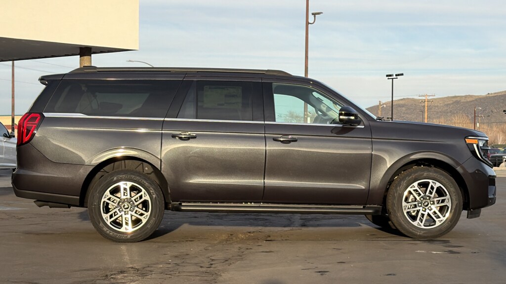 New 2026 Ford Expedition MAX 4DR 4WD Active Sport Utility