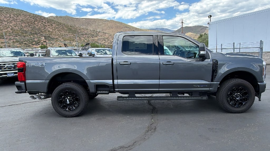 New 2026 Ford Super Duty F-250 4WD Crew Crew Cab Pickup - Standard Bed