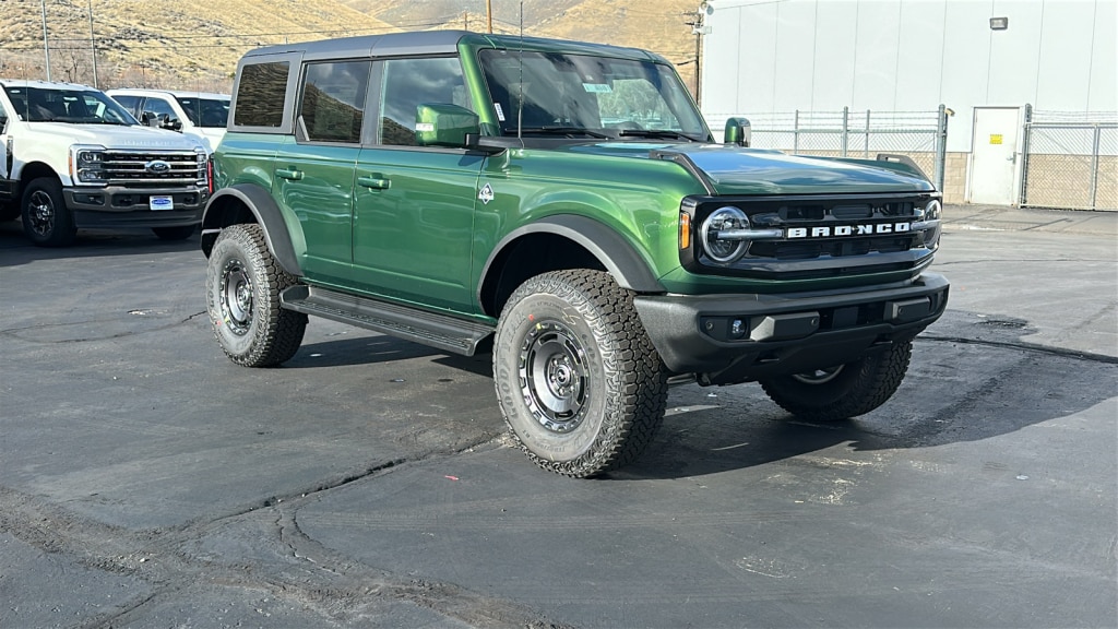 2025 Ford Bronco 4-Door Outer Banks's photo