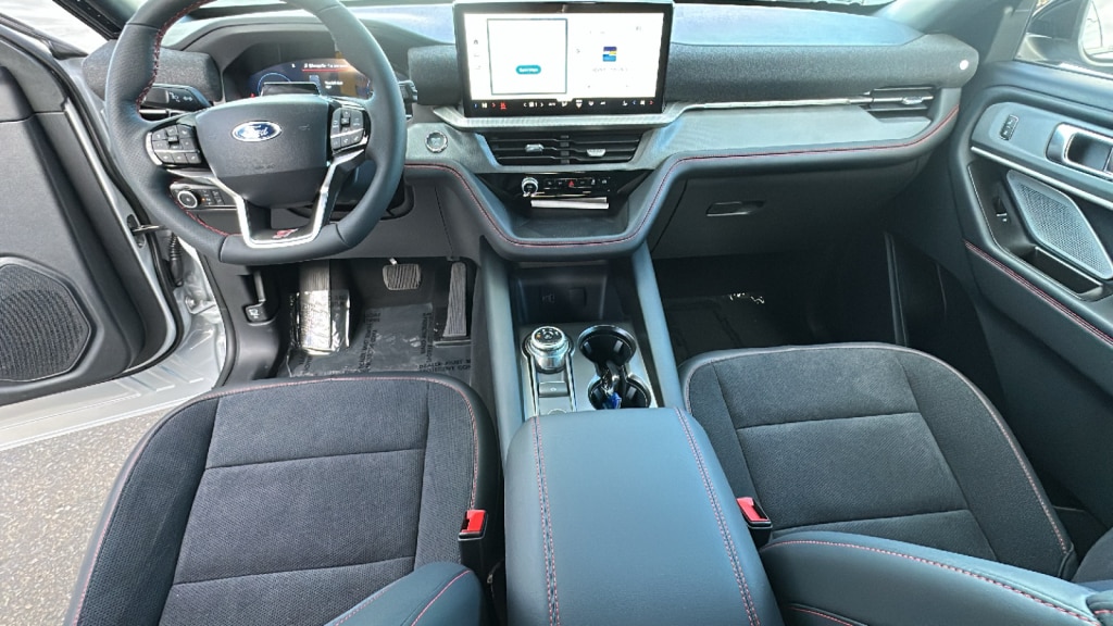 2026 Ford Explorer ST - Photo 26