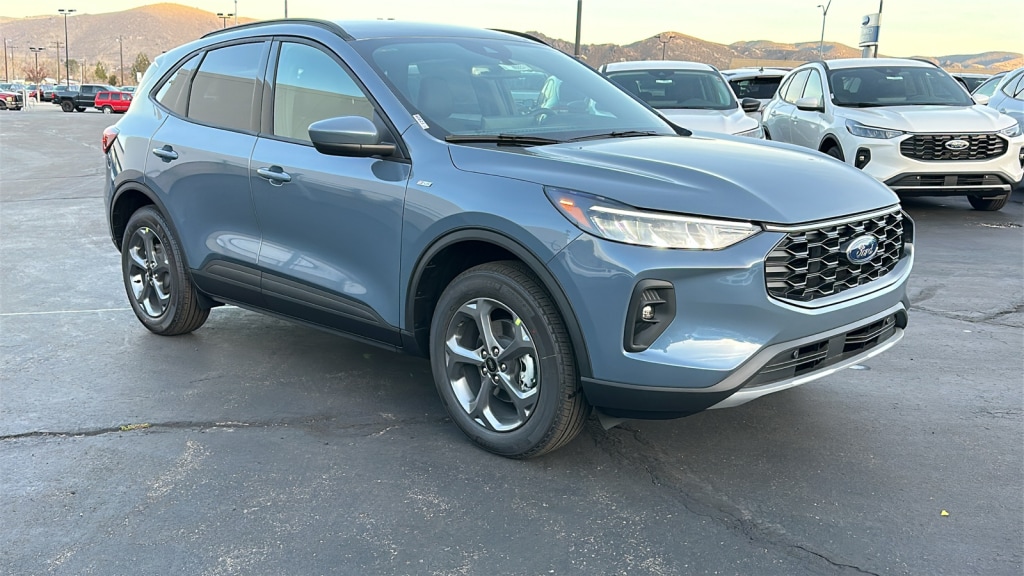 2026 Ford Escape ST-Line Select's photo