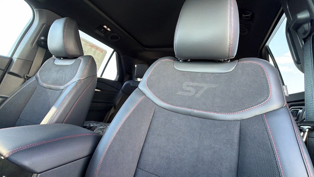 2026 Ford Explorer ST - Photo 11