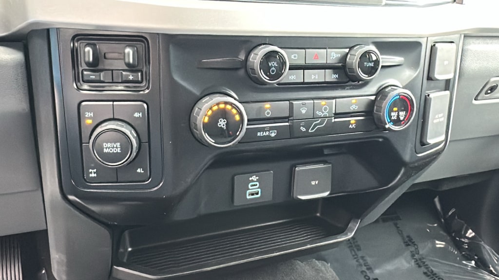 2026 Ford F-250 Super Duty XL - Photo 14