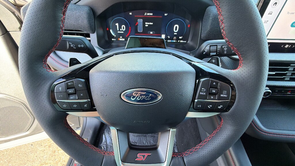 2026 Ford Explorer ST - Photo 18